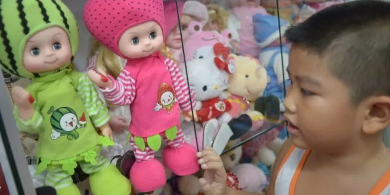 Trẻ nhiễm chì từ đồ chơi chứa chì